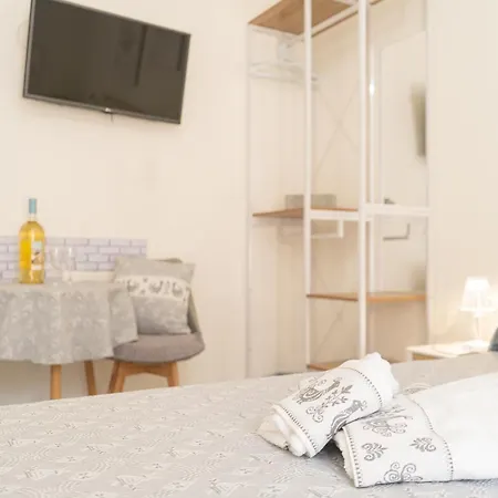 Bed & Breakfast White Bike