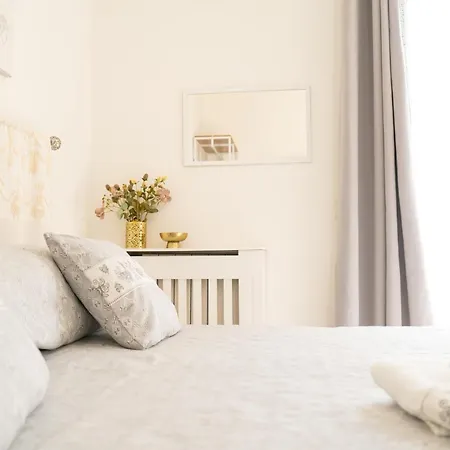 White Bike Bed & Breakfast
