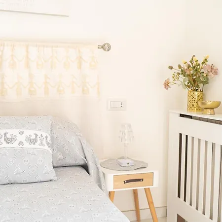 White Bike Bed & Breakfast *