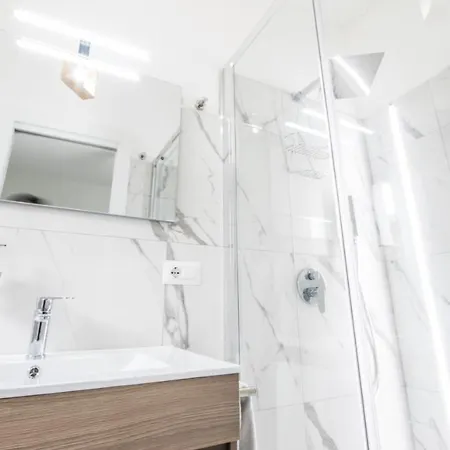 White Bike Bed and breakfast 3*