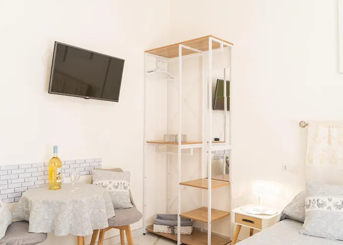 White Bike Bed and breakfast 3*